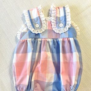 EUC The Beaufort Bonnet company bubble size 0-6 months